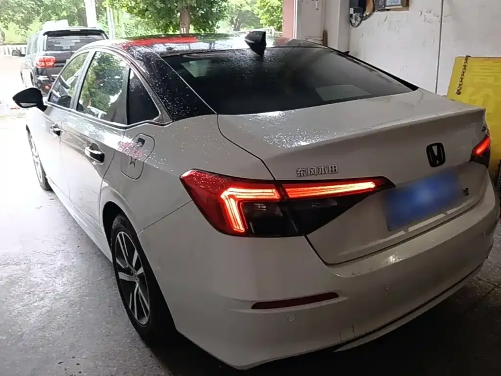 Honda Civic — фото 10