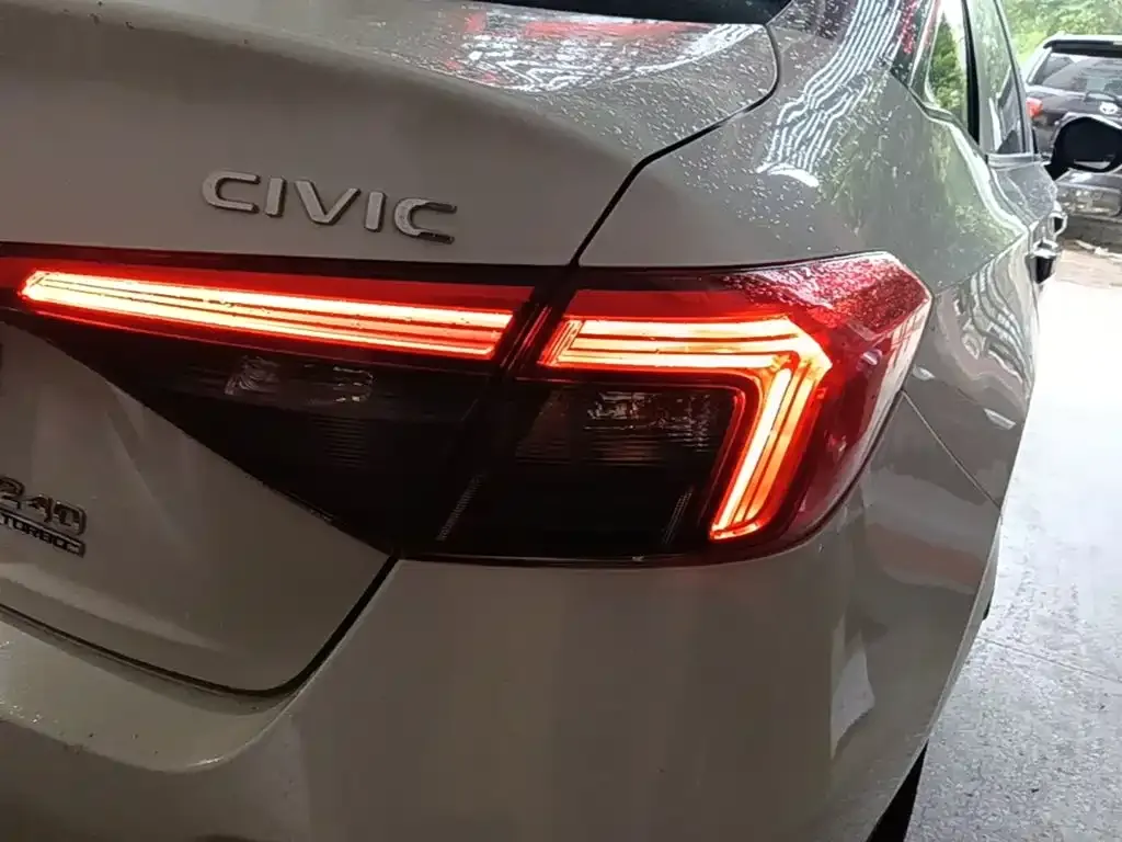 Honda Civic — фото 9