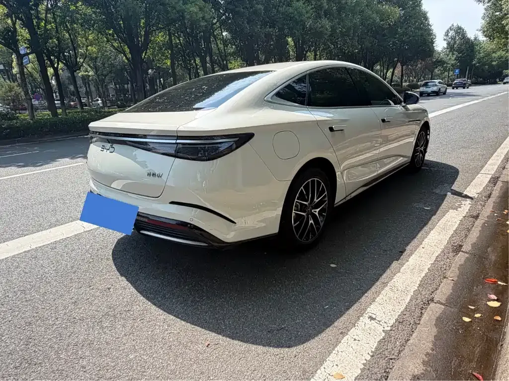 BYD Seal 07 DM-i — фото 7
