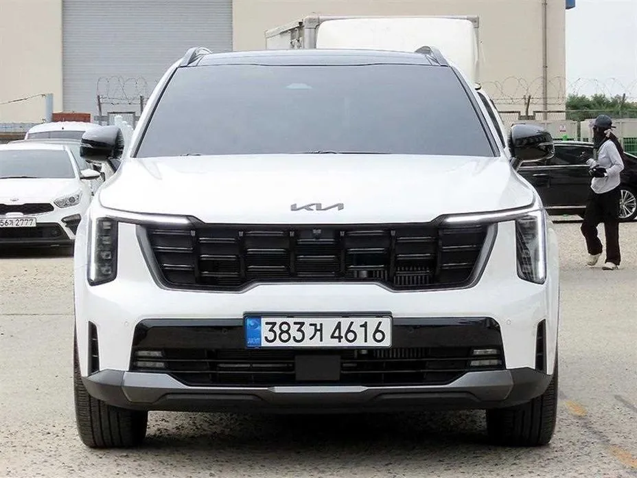 Kia Sorento — фото 7