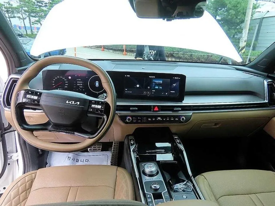 Kia Sorento — фото 8