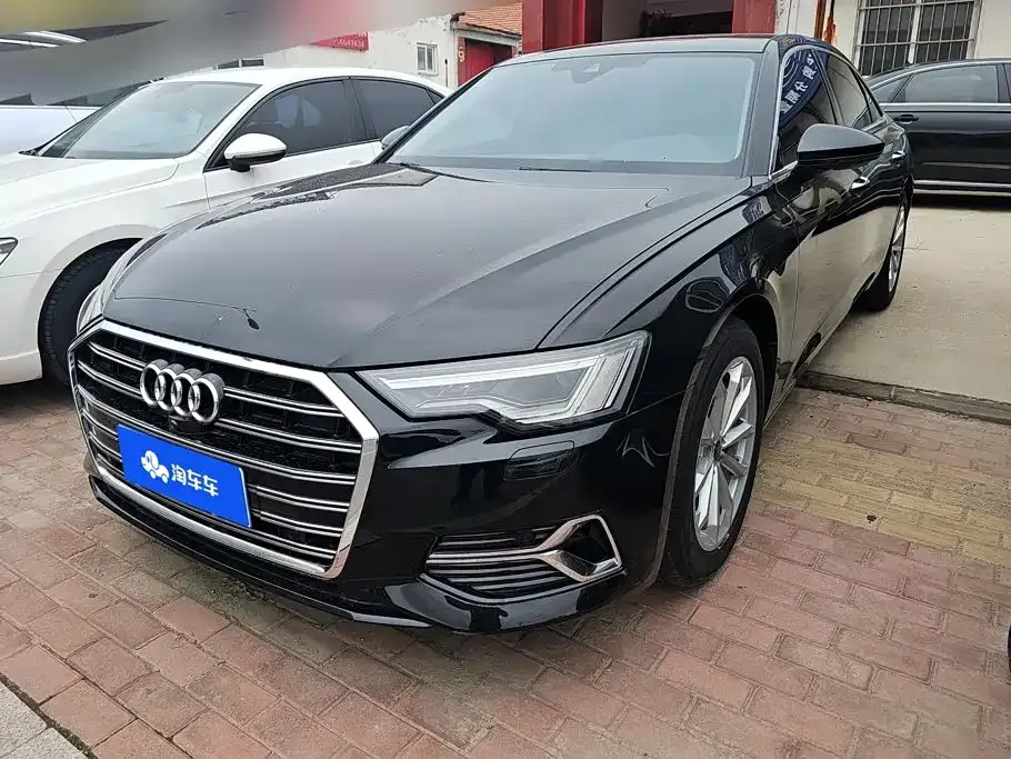 Audi A6L — фото 1