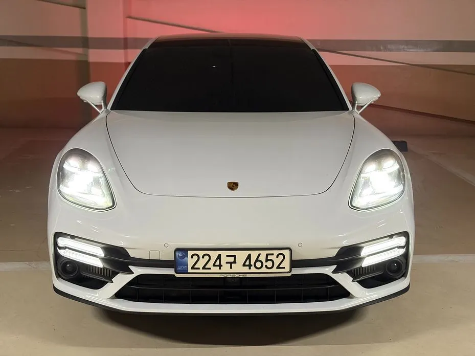 Porsche Panamera — фото 1