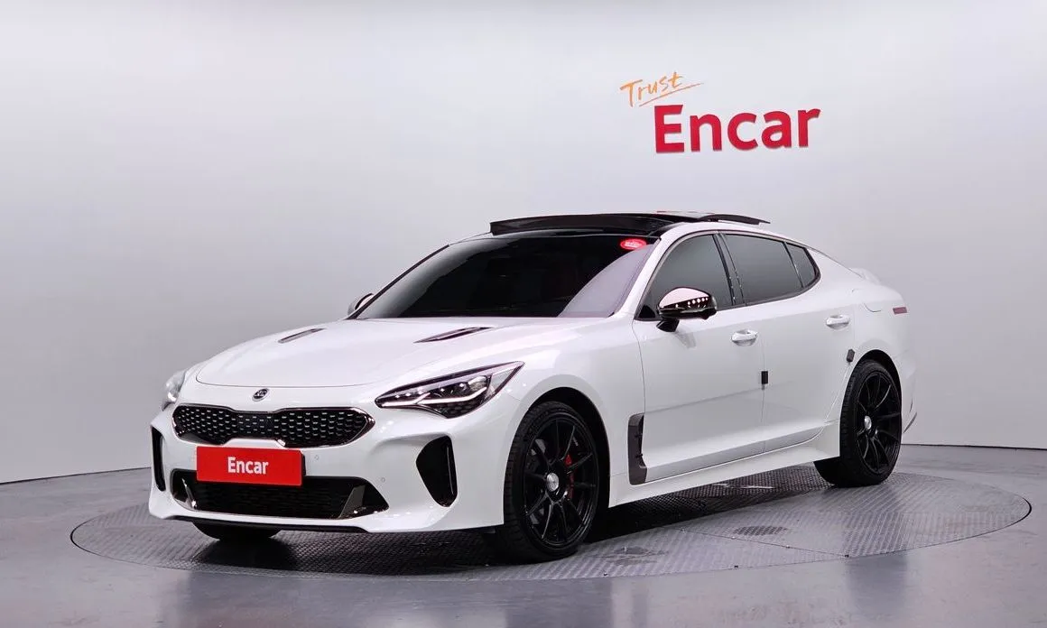 Kia Stinger — фото 1