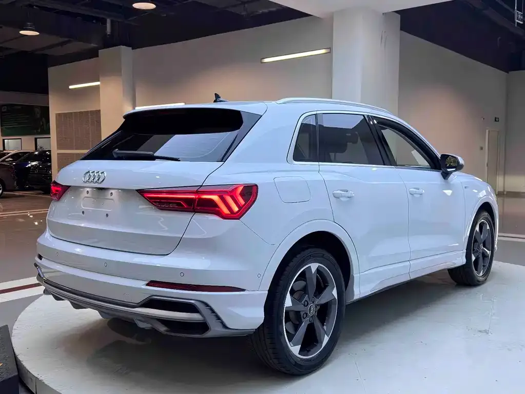 Audi Q3 — фото 9