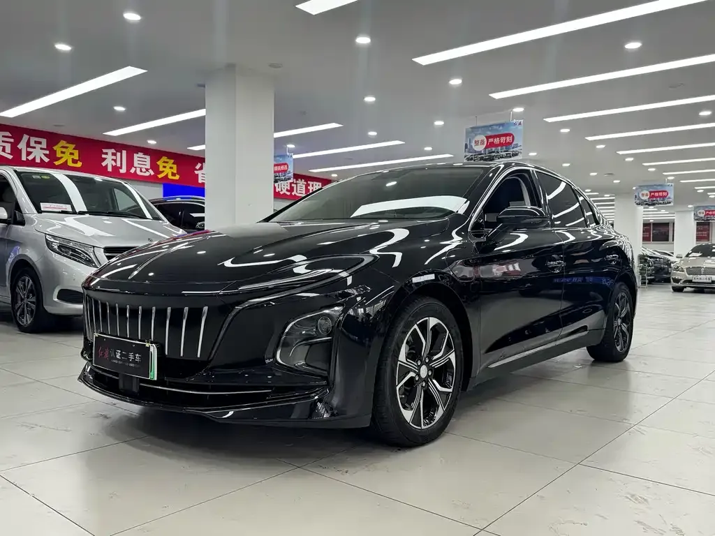Hongqi E-QM5 — фото 1