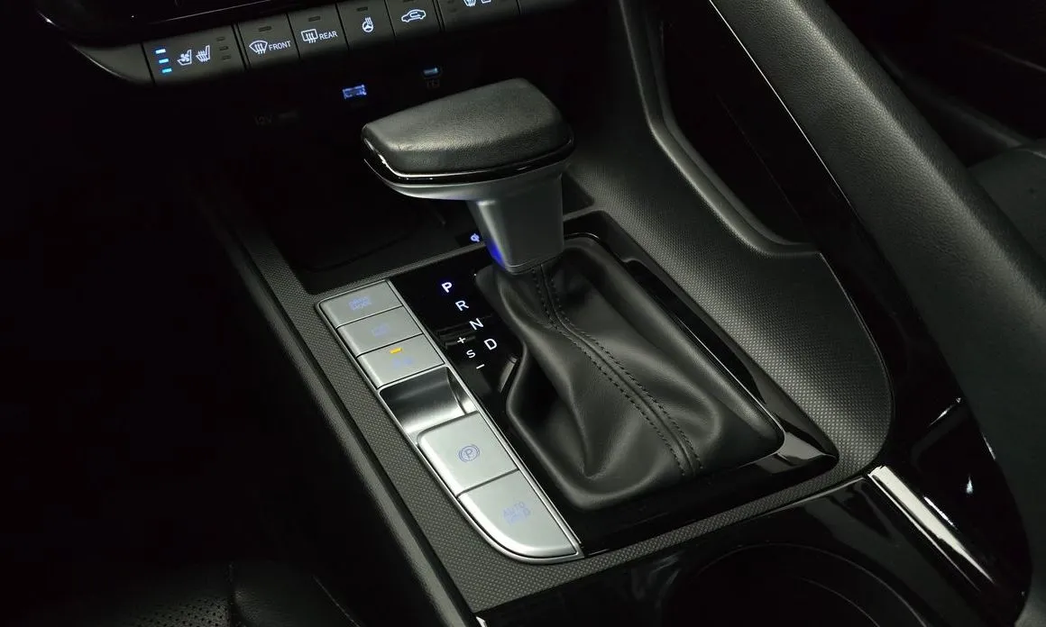 Hyundai AVANTE — фото 6