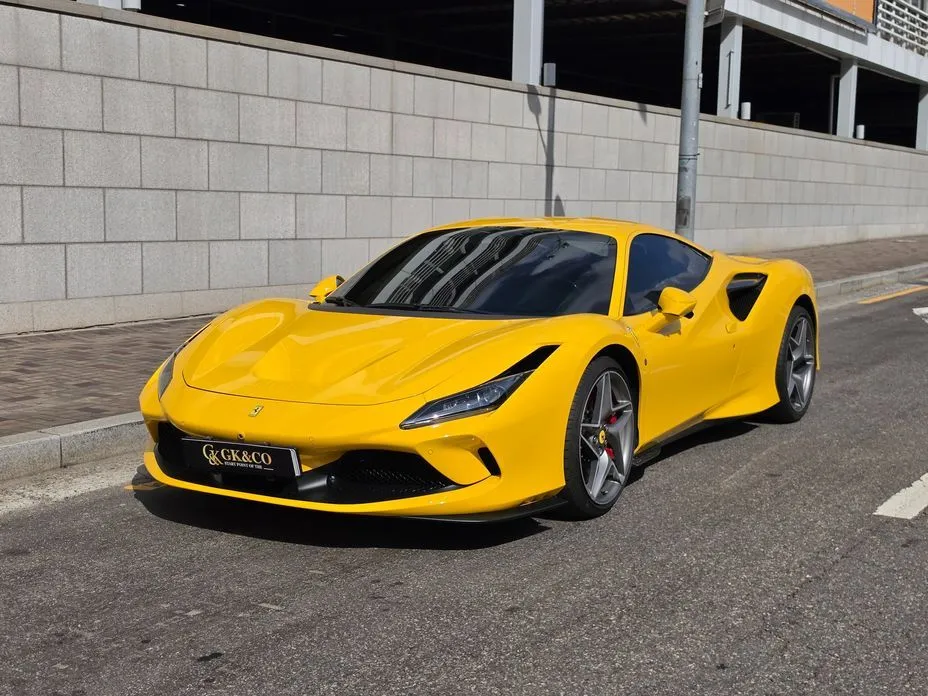 Ferrari F8