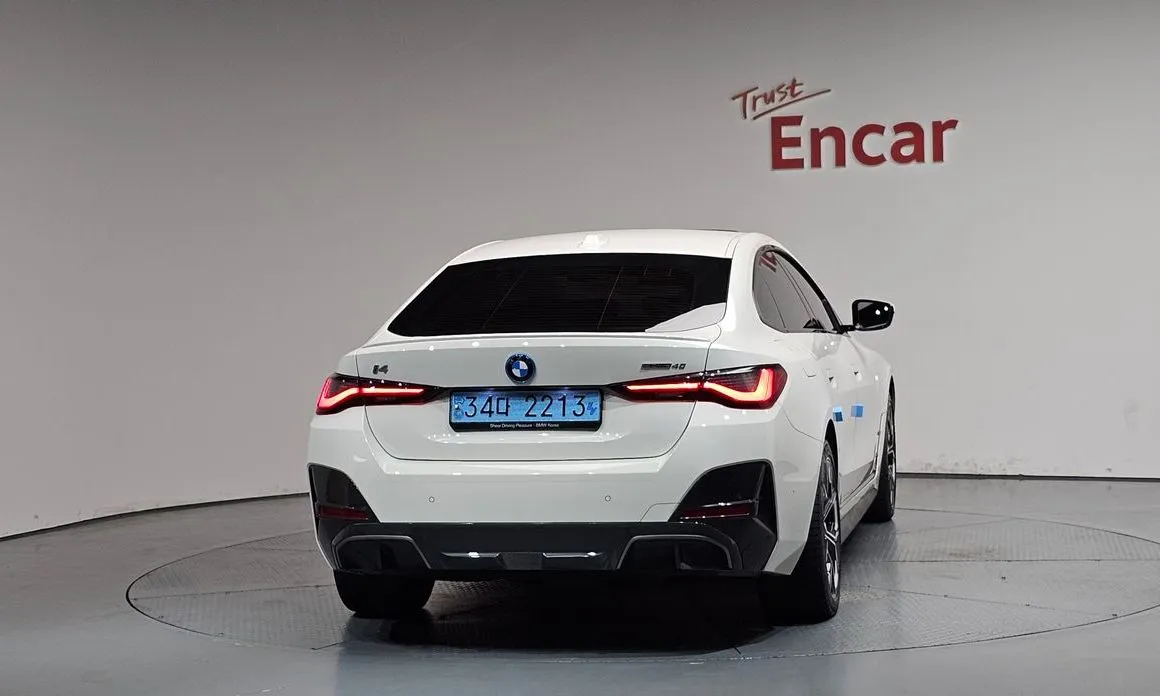 BMW i4 2023 из KR, фото 2