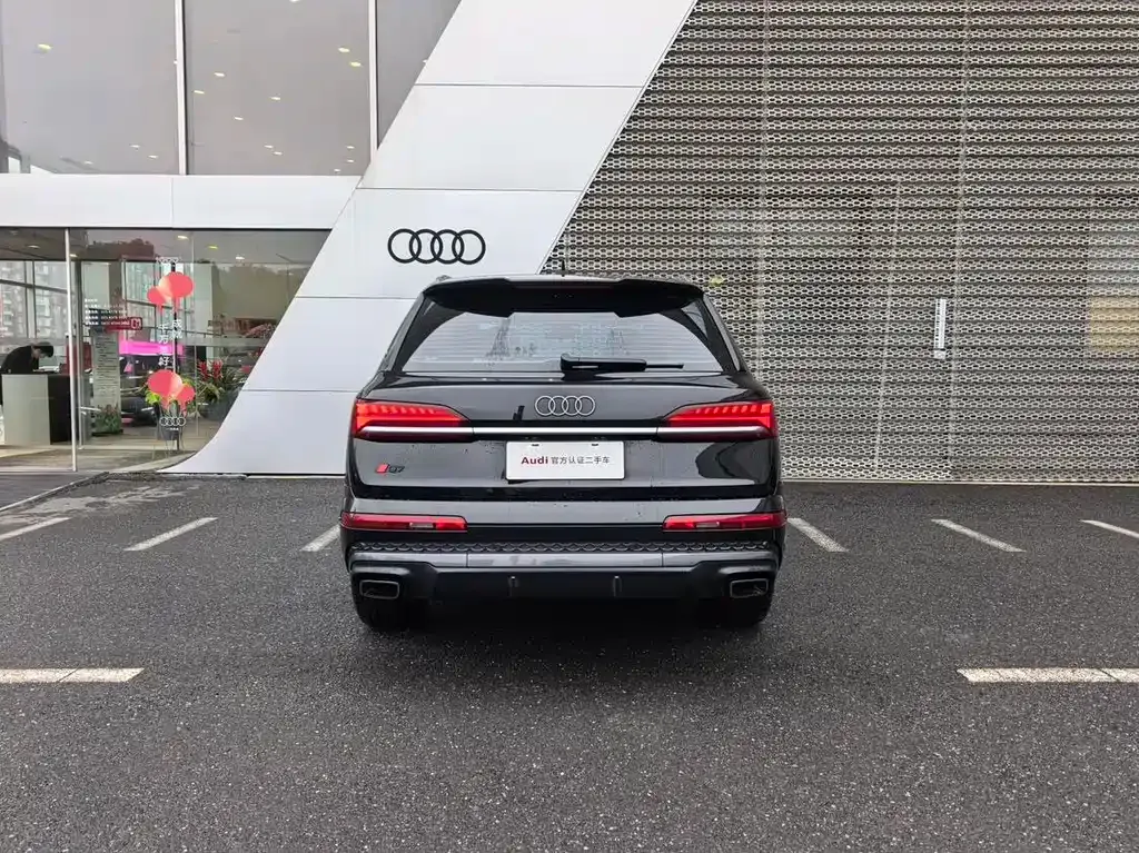 Audi Q7 — фото 9