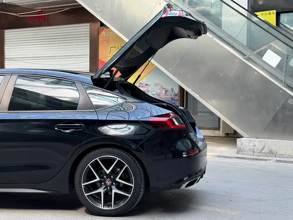 Honda Civic — фото 8
