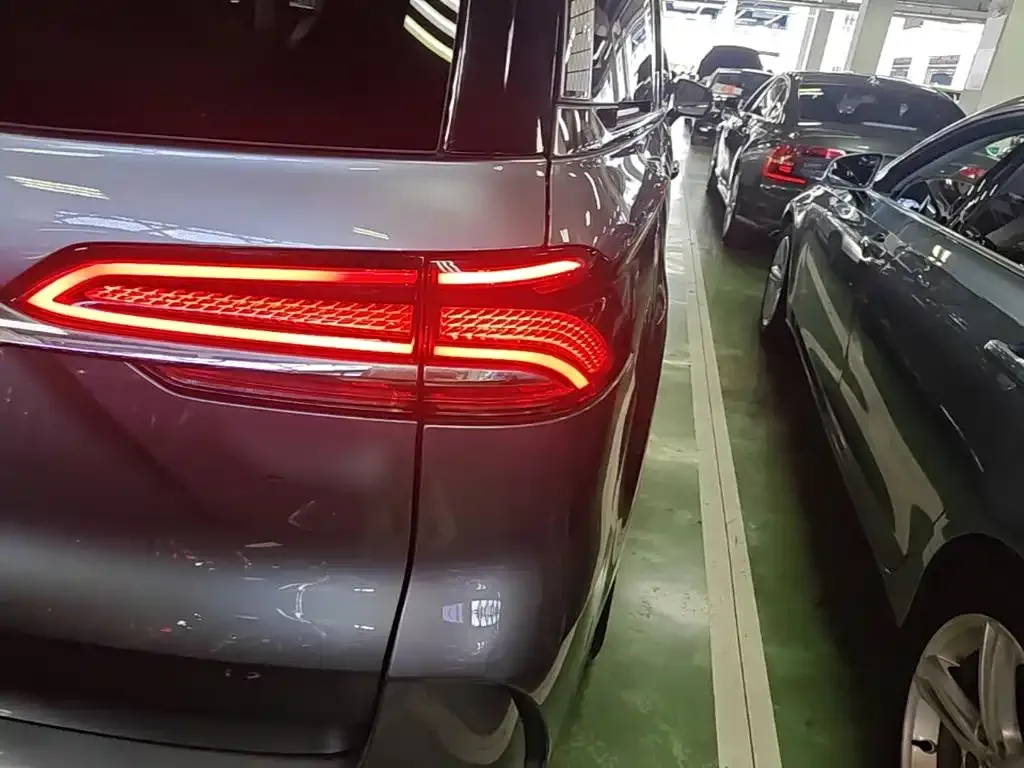 Roewe iMAX8 — фото 2