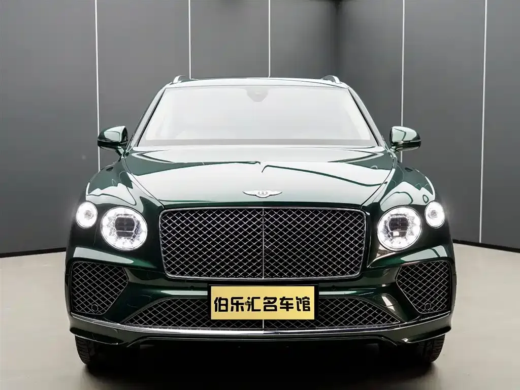 Bentley Bentayga — фото 1