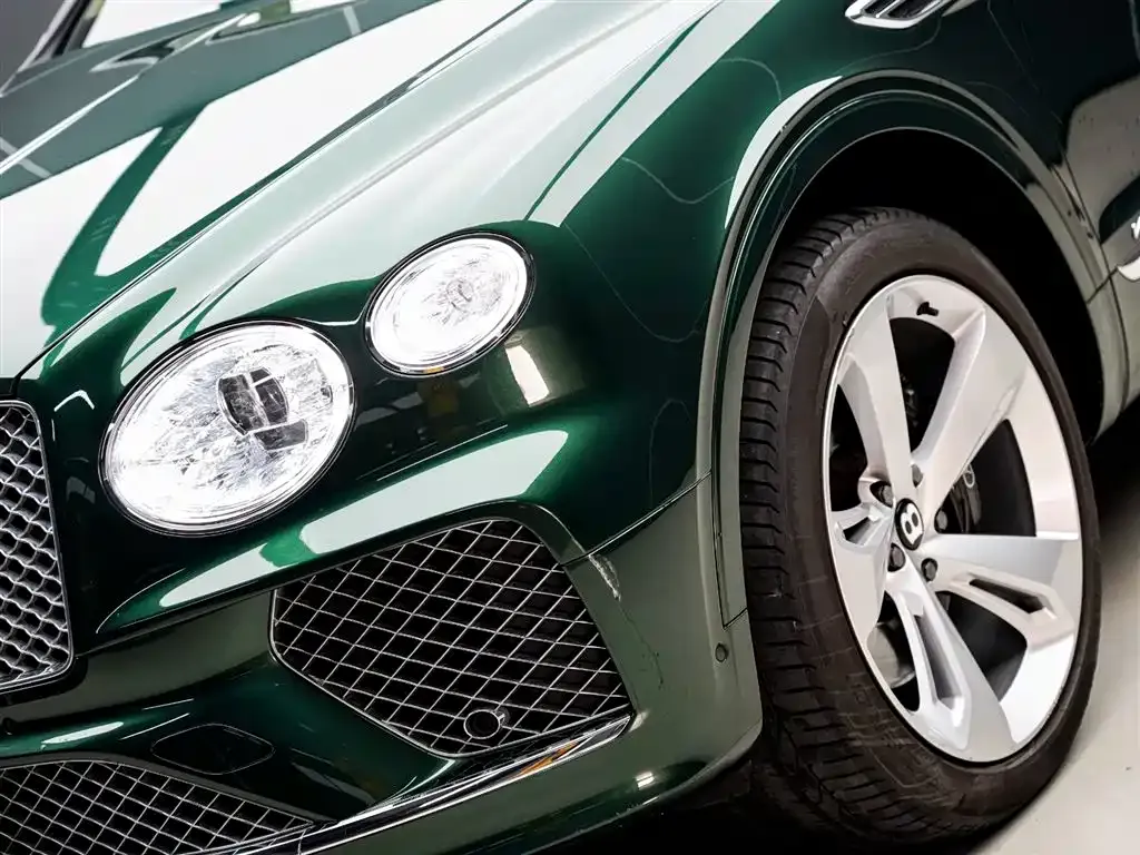 Bentley Bentayga — фото 3