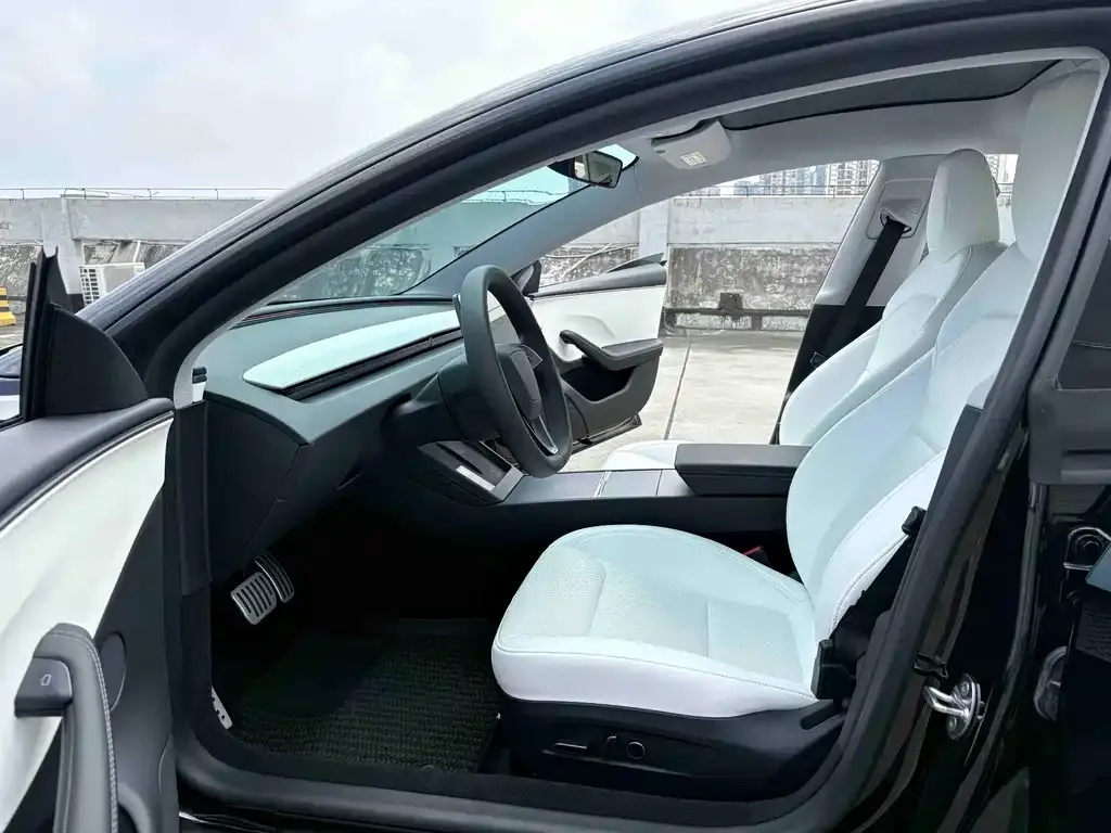 Tesla Model 3 — фото 5