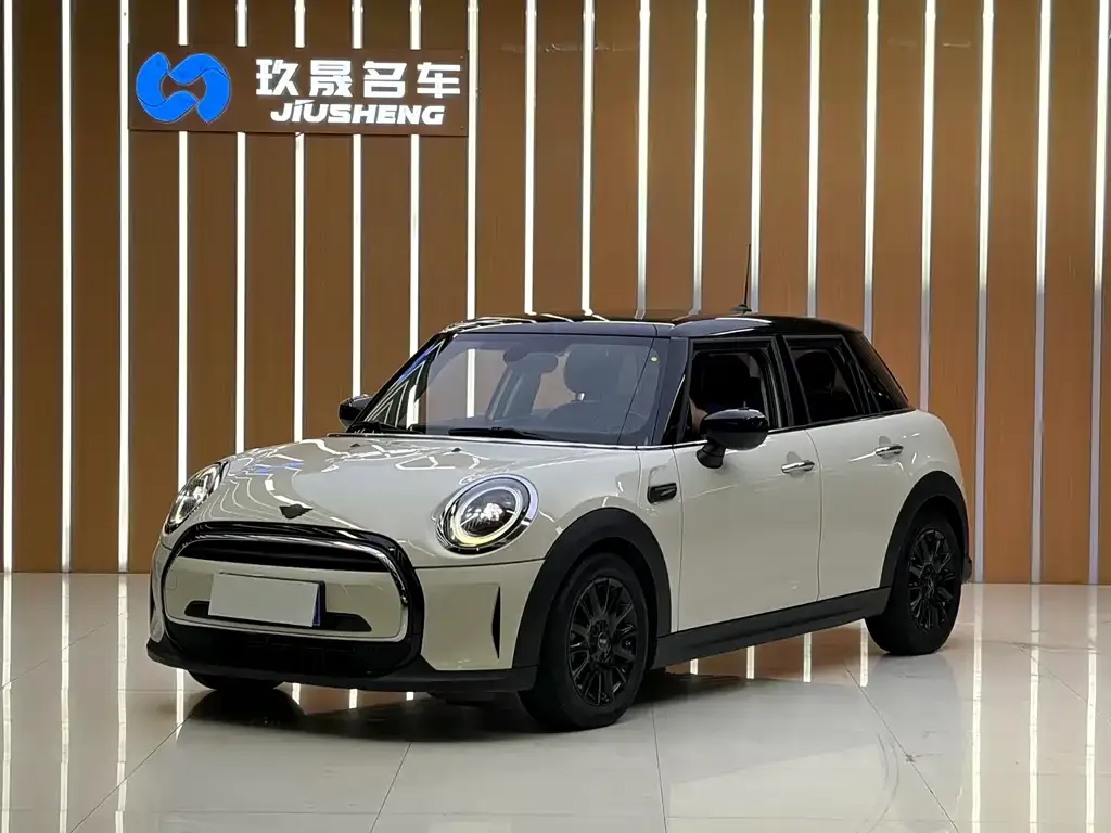 MINI Cooper (3-door)