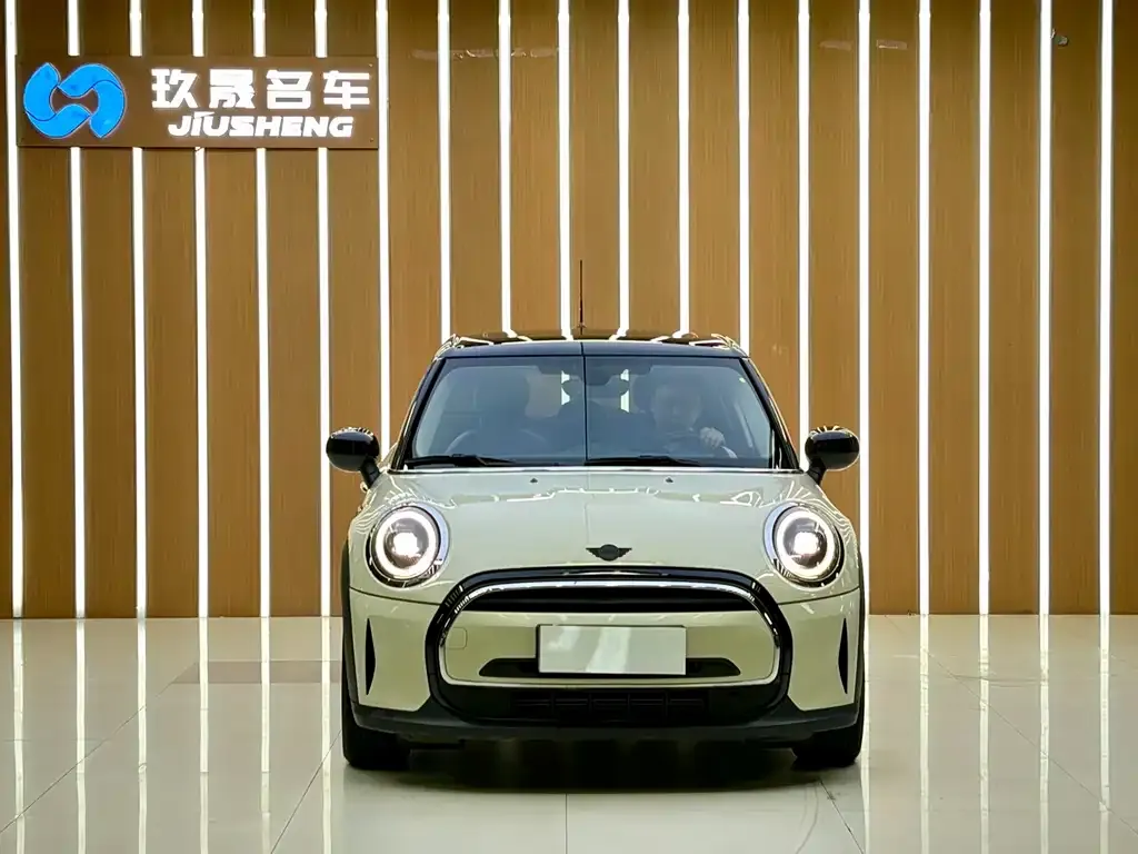 MINI Cooper (3-door) 2021 из CN, фото 2