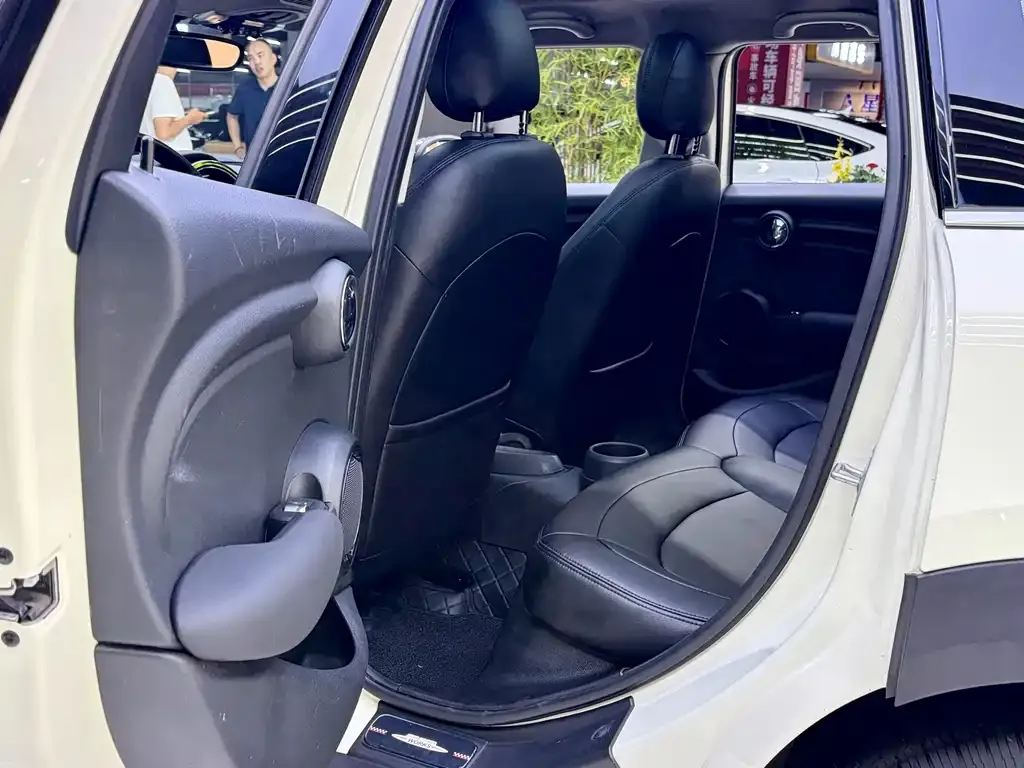 MINI Cooper (3-door) 2021 из CN, фото 4