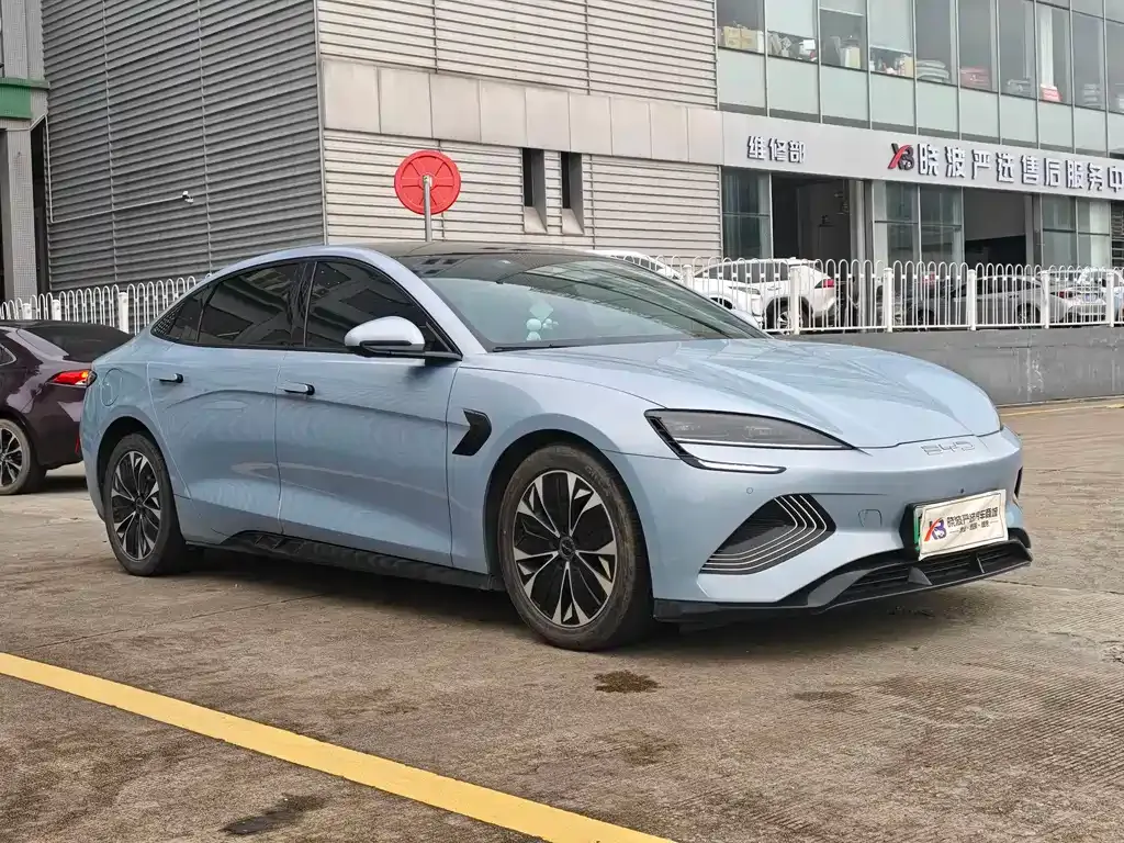 BYD Seal — фото 9