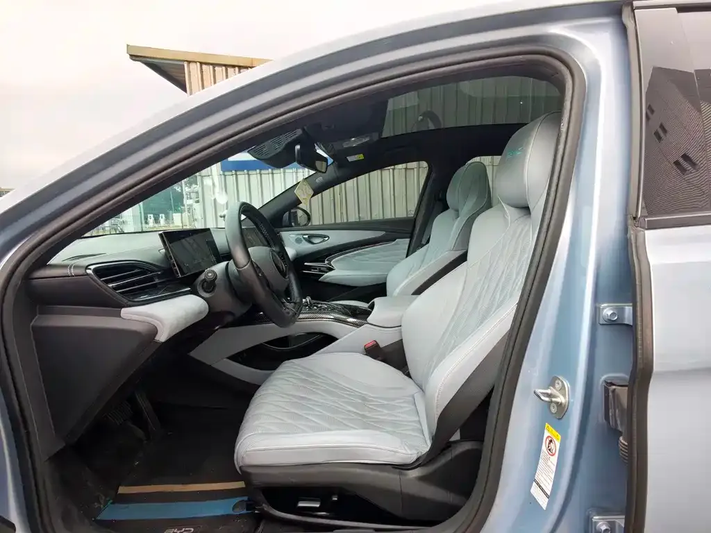 BYD Seal — фото 3