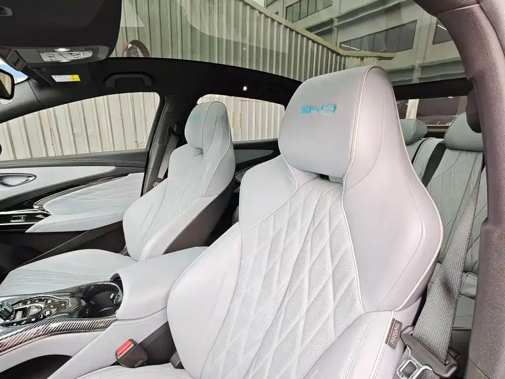 BYD Seal — фото 7
