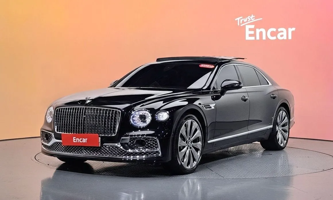 Bentley Flying Spur — фото 1