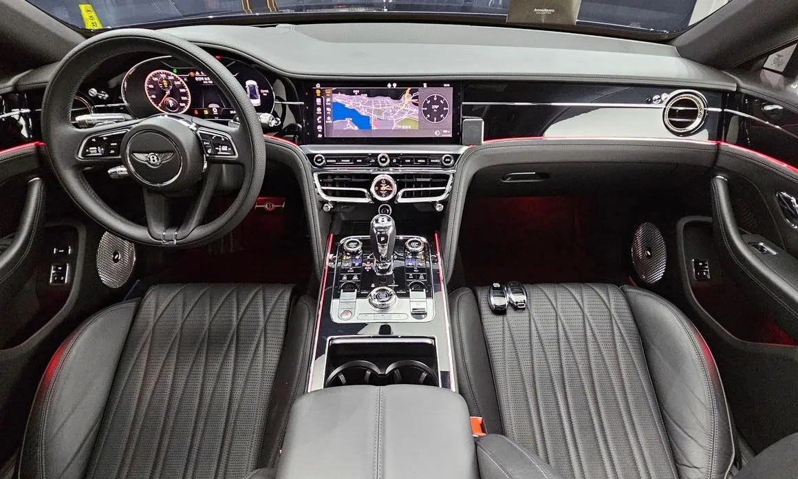 Bentley Flying Spur — фото 10