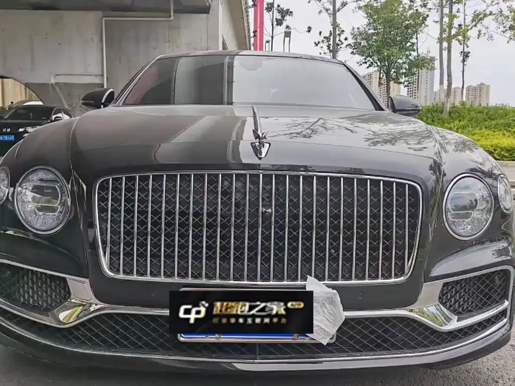 Bentley Flying Spur — фото 9