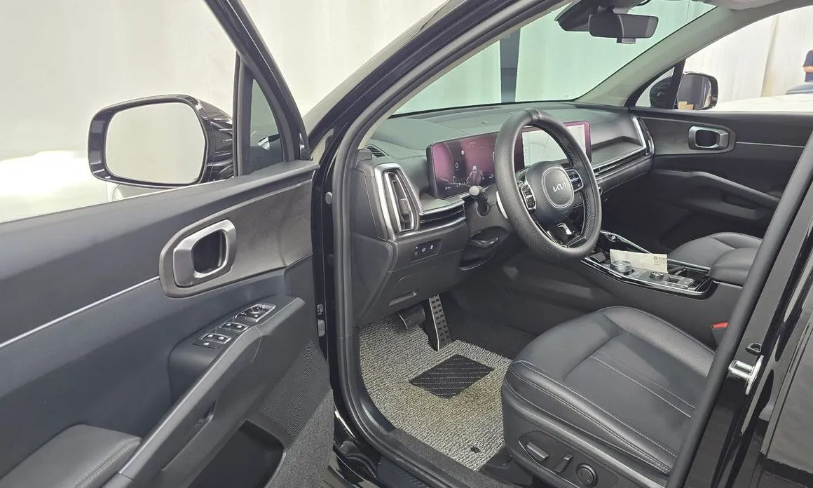 Kia Sorento — фото 7