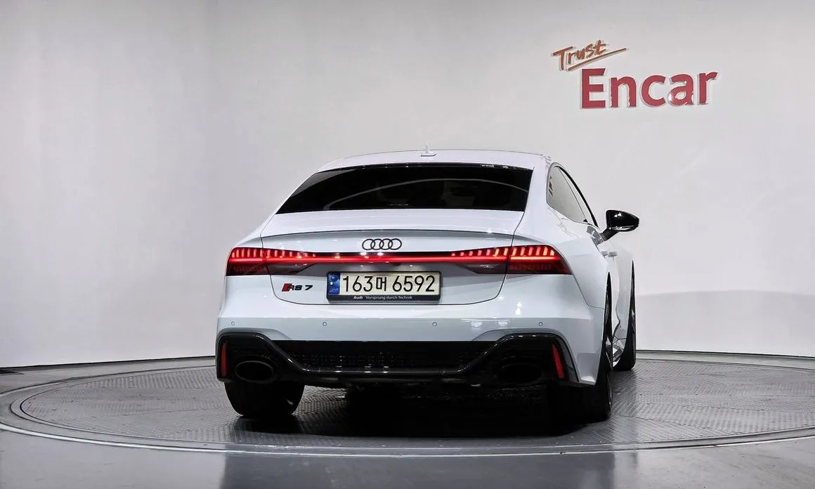 Audi RS7 2021 из KR, фото 4