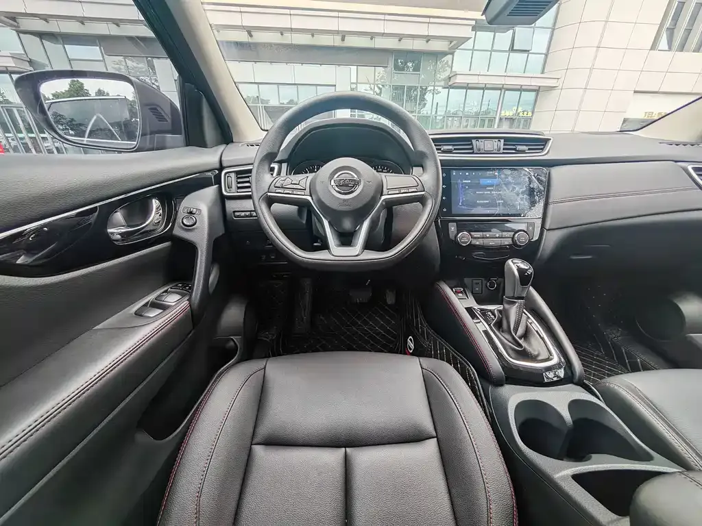 Nissan Qashqai — фото 2