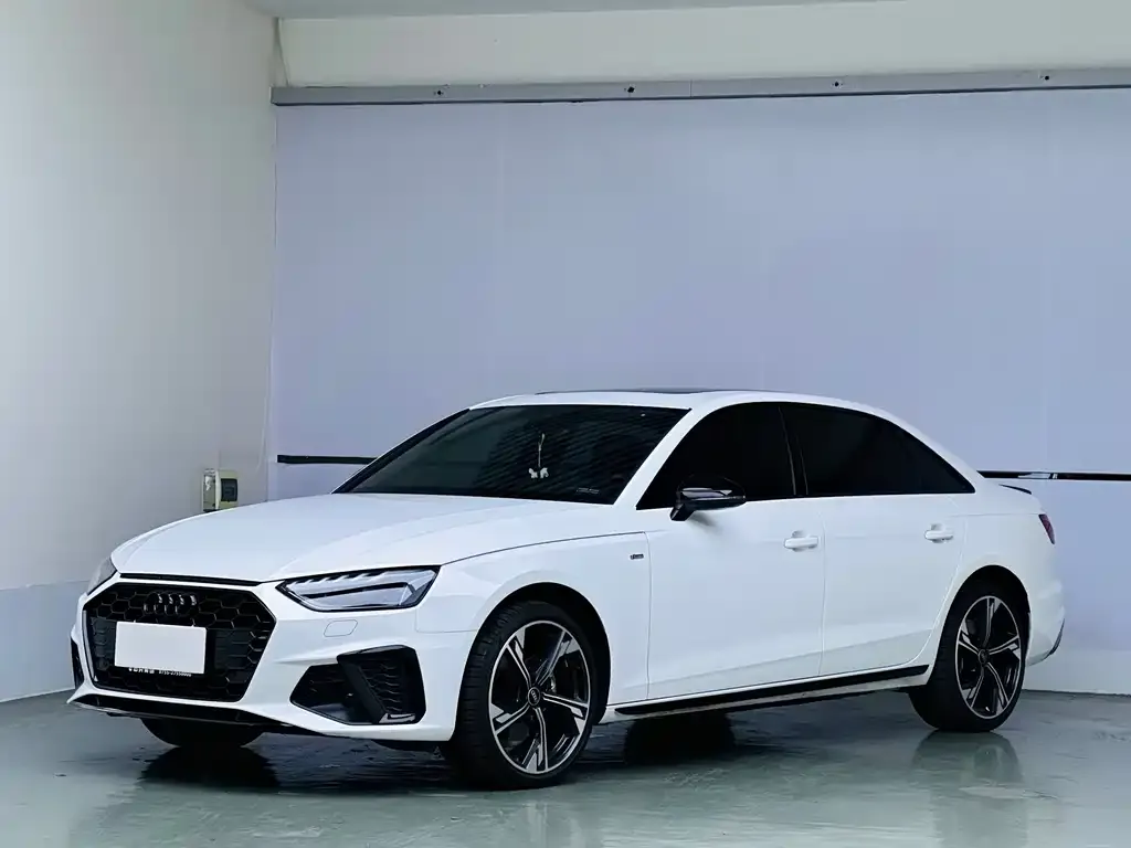 Audi A4L — фото 1