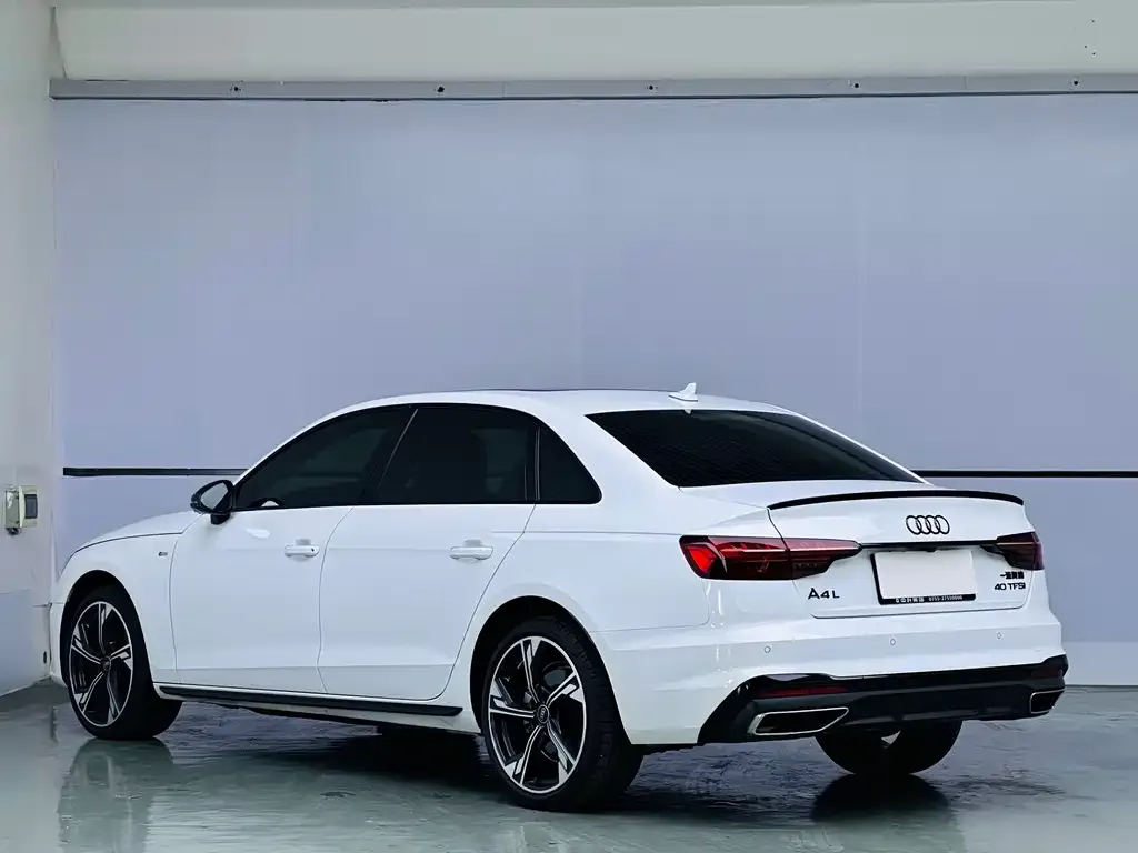 Audi A4L — фото 6