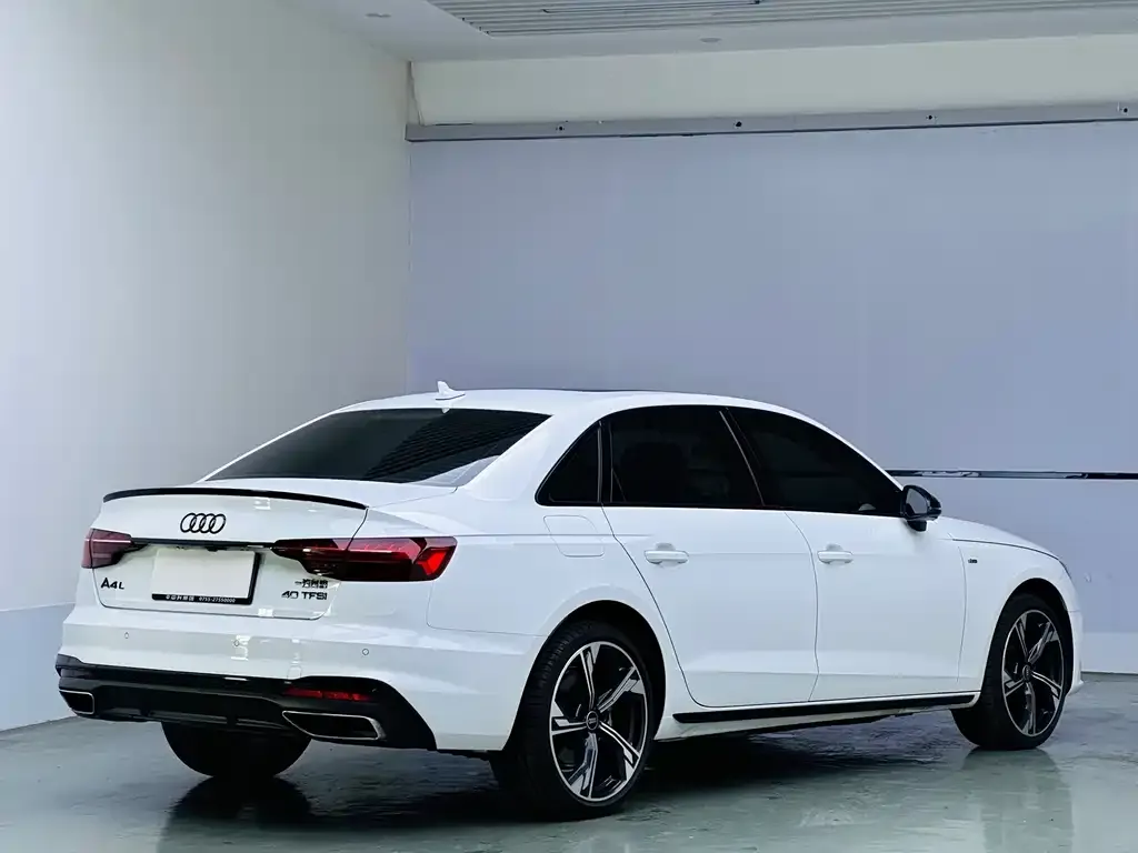 Audi A4L — фото 8