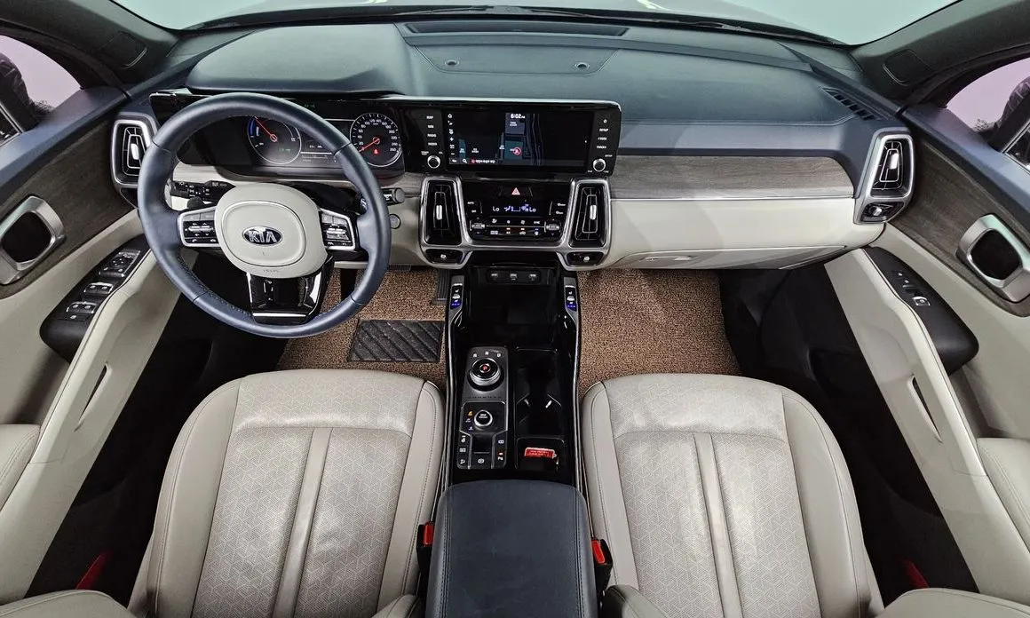 Kia Sorento — фото 6