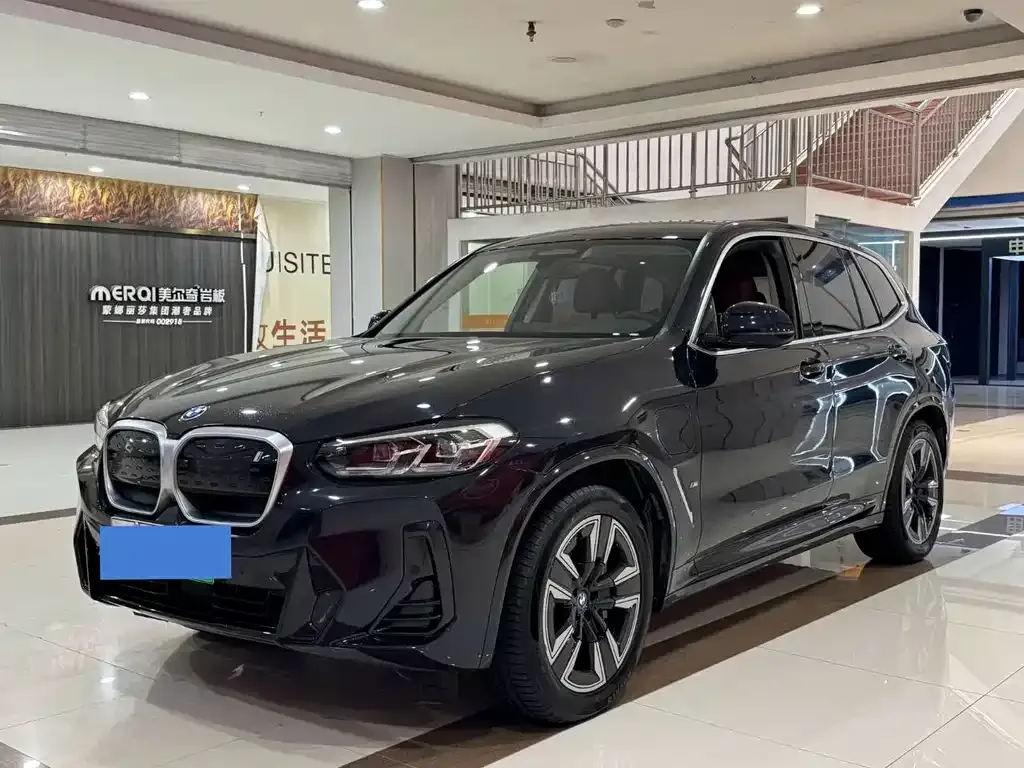 BMW iX3 — фото 1