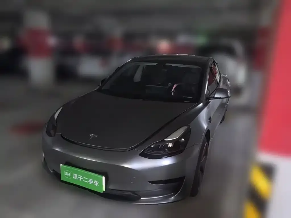 Tesla Model 3 — фото 1