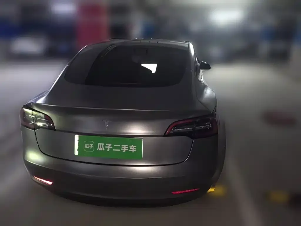 Tesla Model 3 — фото 10