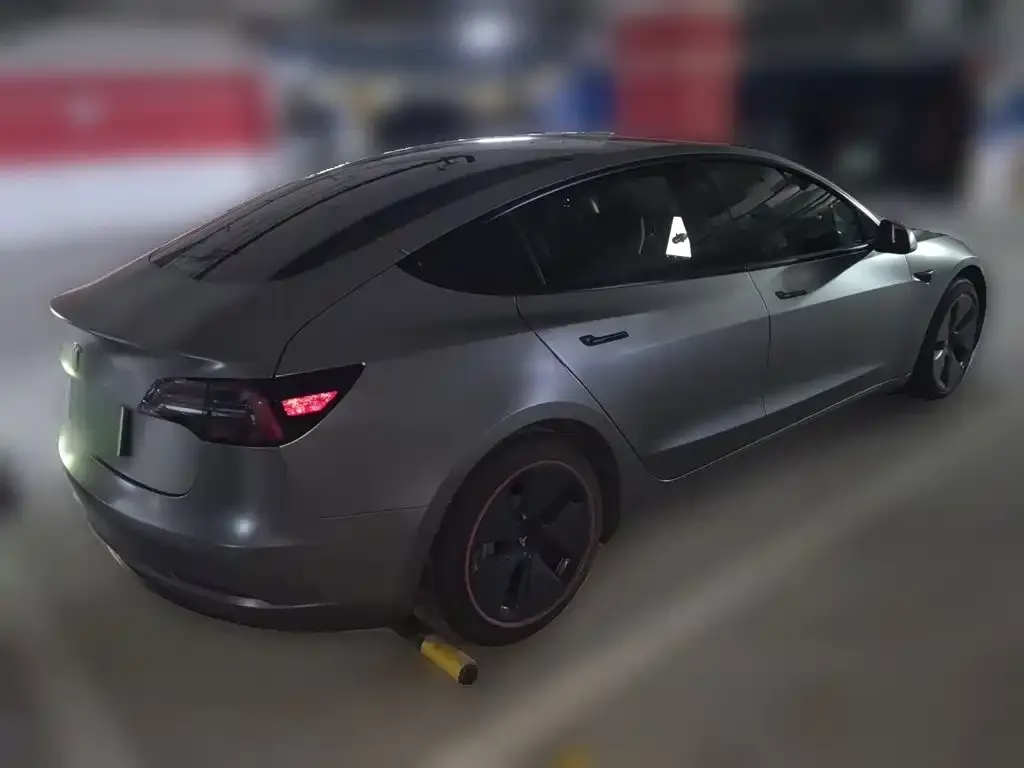 Tesla Model 3 — фото 6