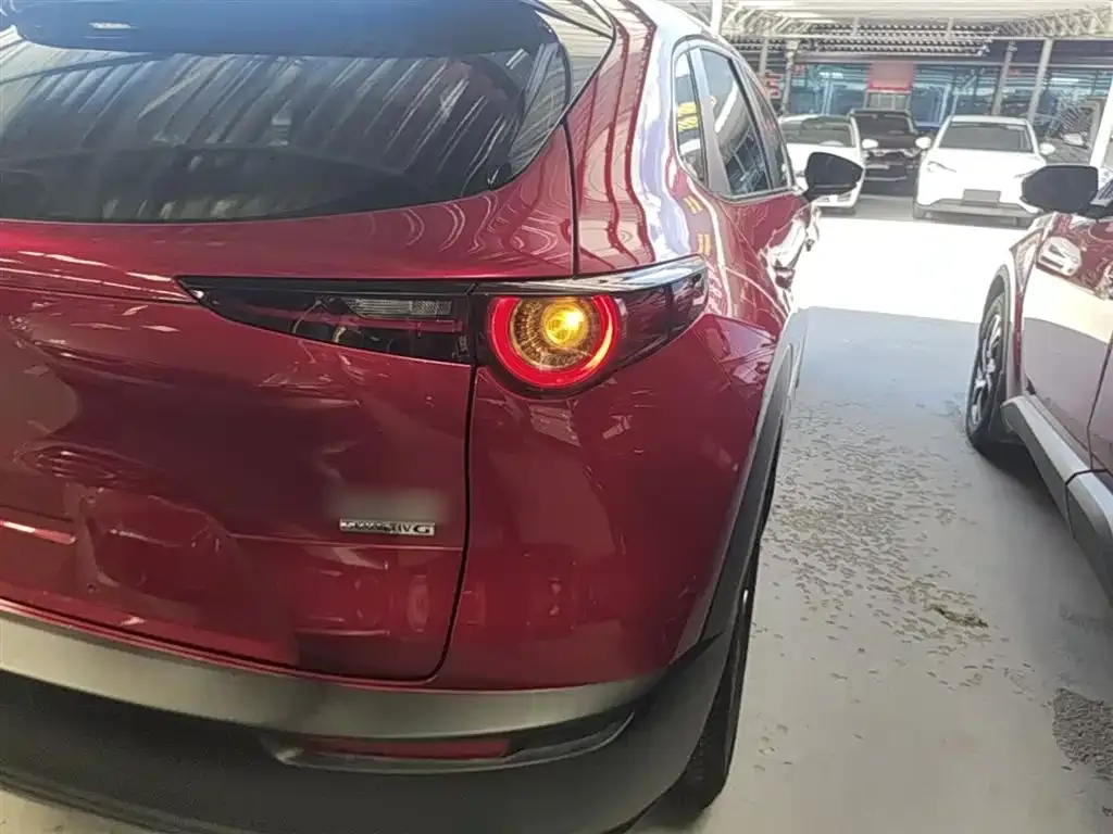 Mazda CX-30 — фото 10