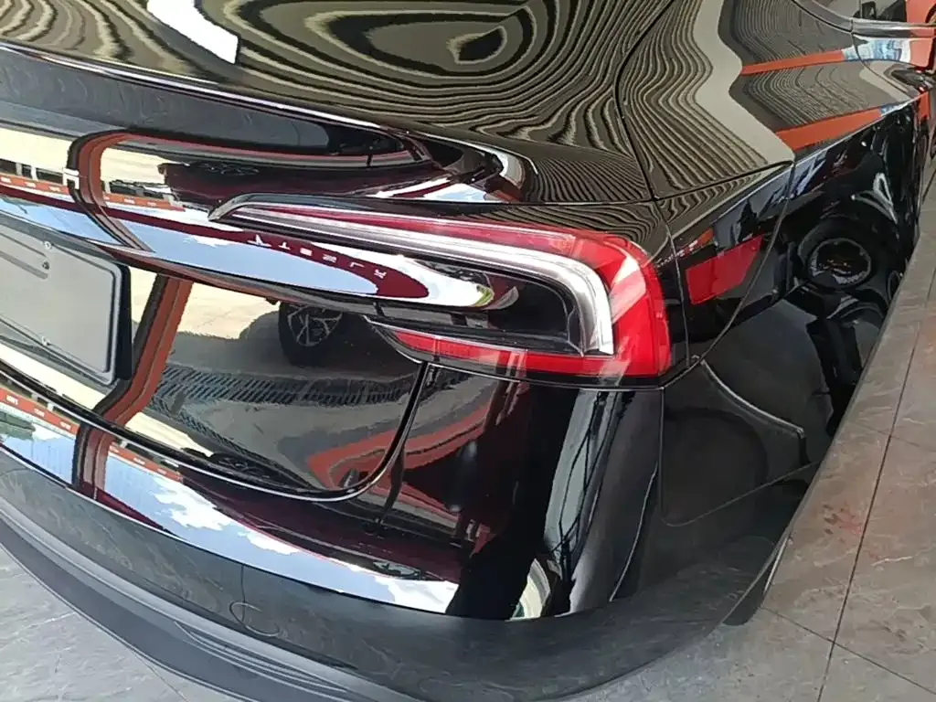 Tesla Model 3 — фото 8