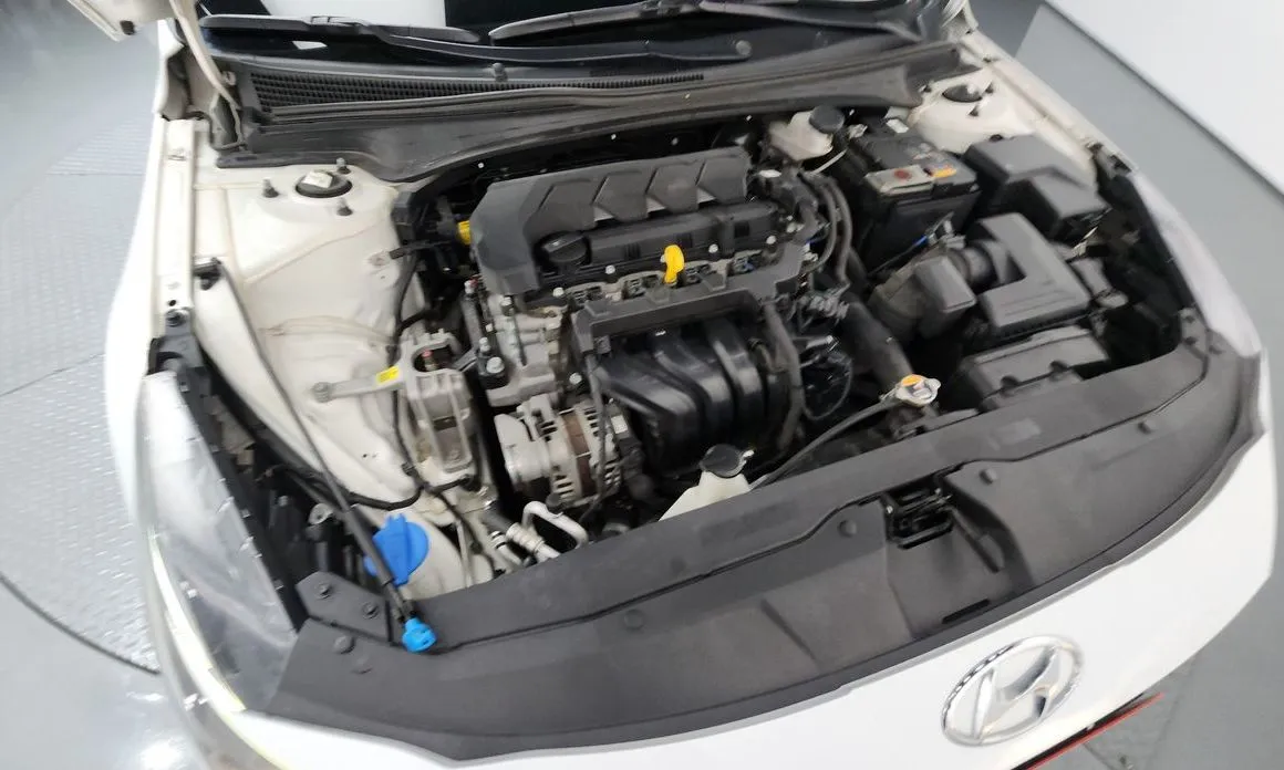Hyundai AVANTE — фото 5