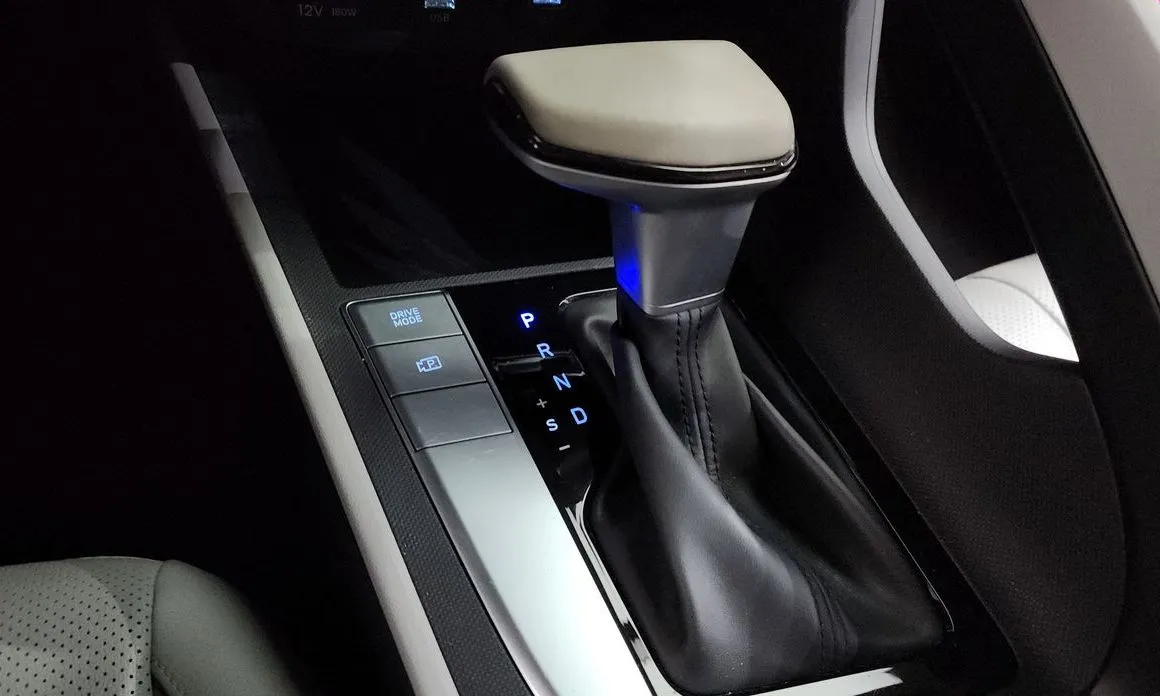 Hyundai AVANTE — фото 2