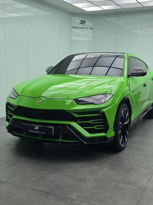 Lamborghini Urus — фото 1