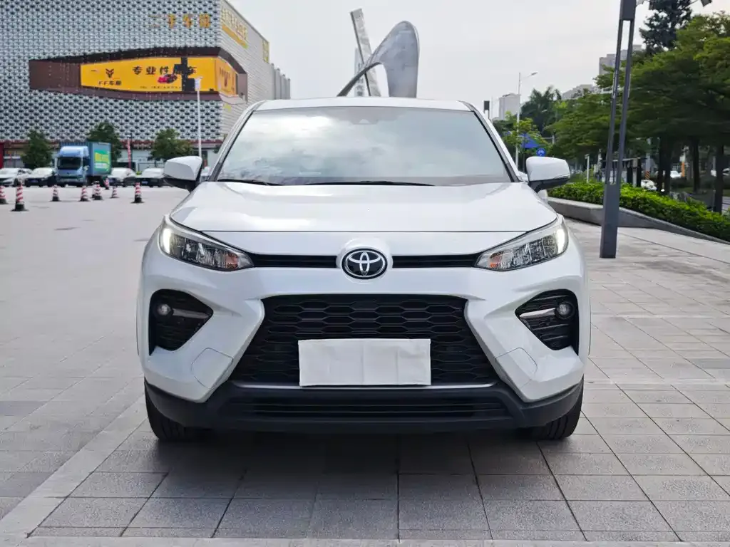 Toyota Wildlander — фото 10