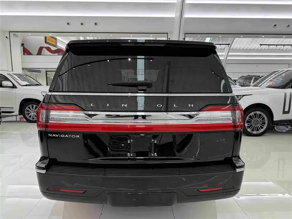 Lincoln Navigator — фото 2