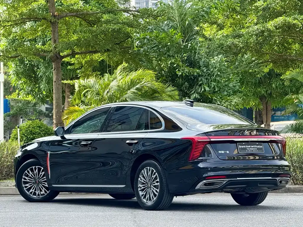 Hongqi H5 — фото 10