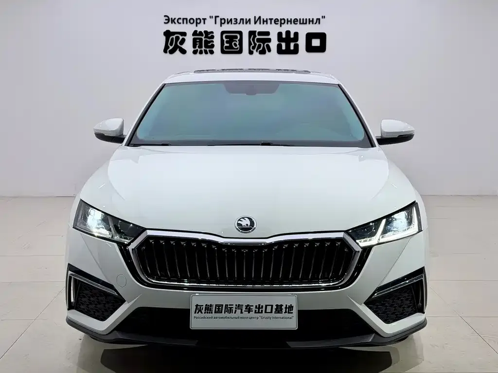 Skoda Octavia — фото 3