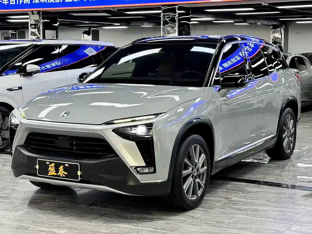 NIO ES8