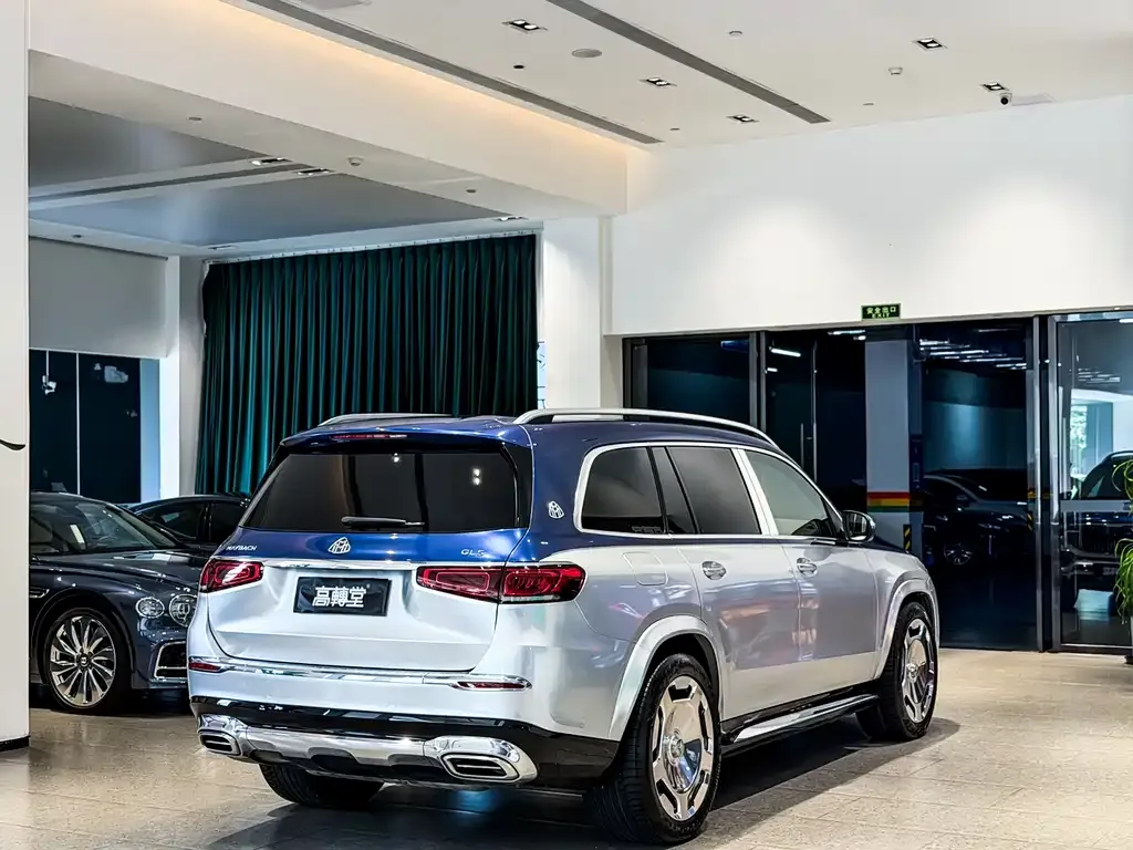 Mercedes-Benz GLS — фото 6